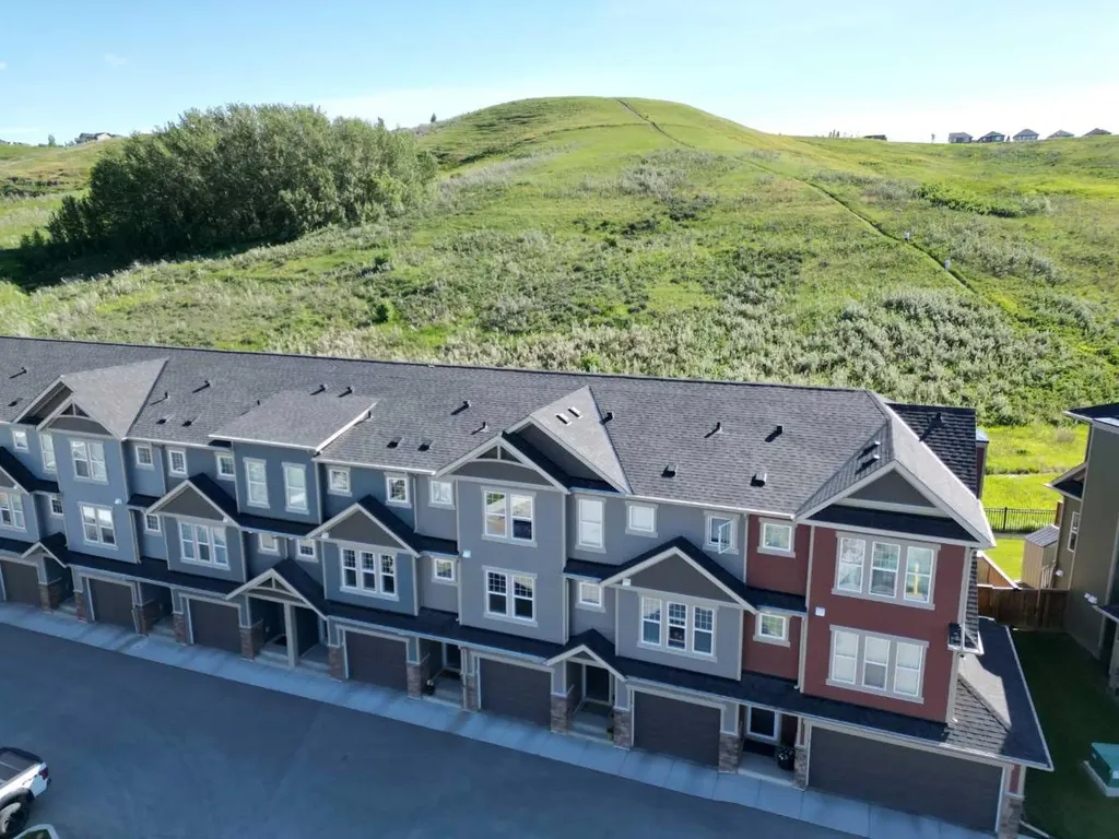 272 Cranbrook Square SE Calgary AB T3M3K8