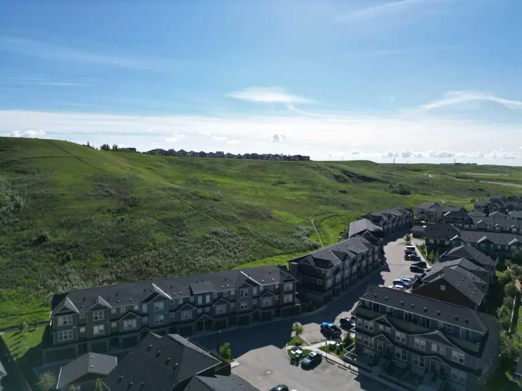 272 Cranbrook Square SE Calgary AB T3M3K8