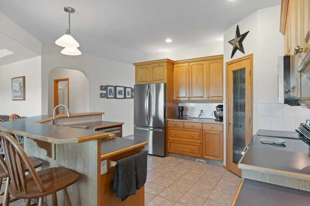 1103 Highland Green View NW High River AB T1V 1V8