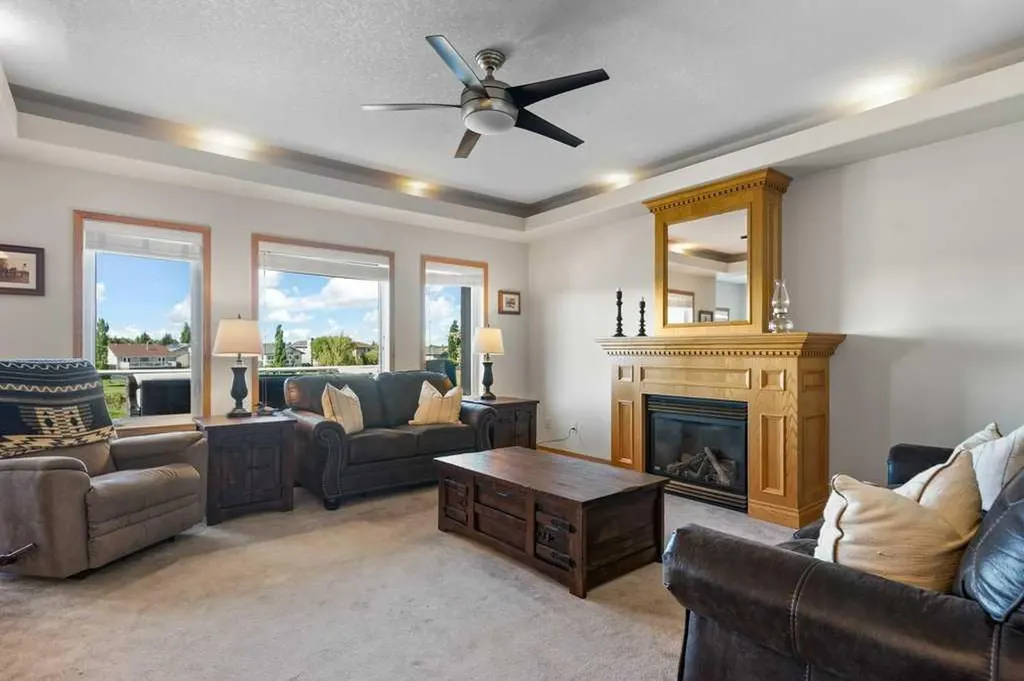 1103 Highland Green View NW High River AB T1V 1V8