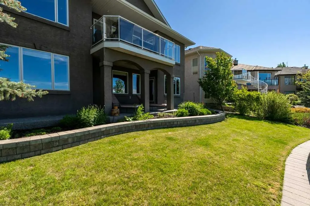 1103 Highland Green View NW High River AB T1V 1V8