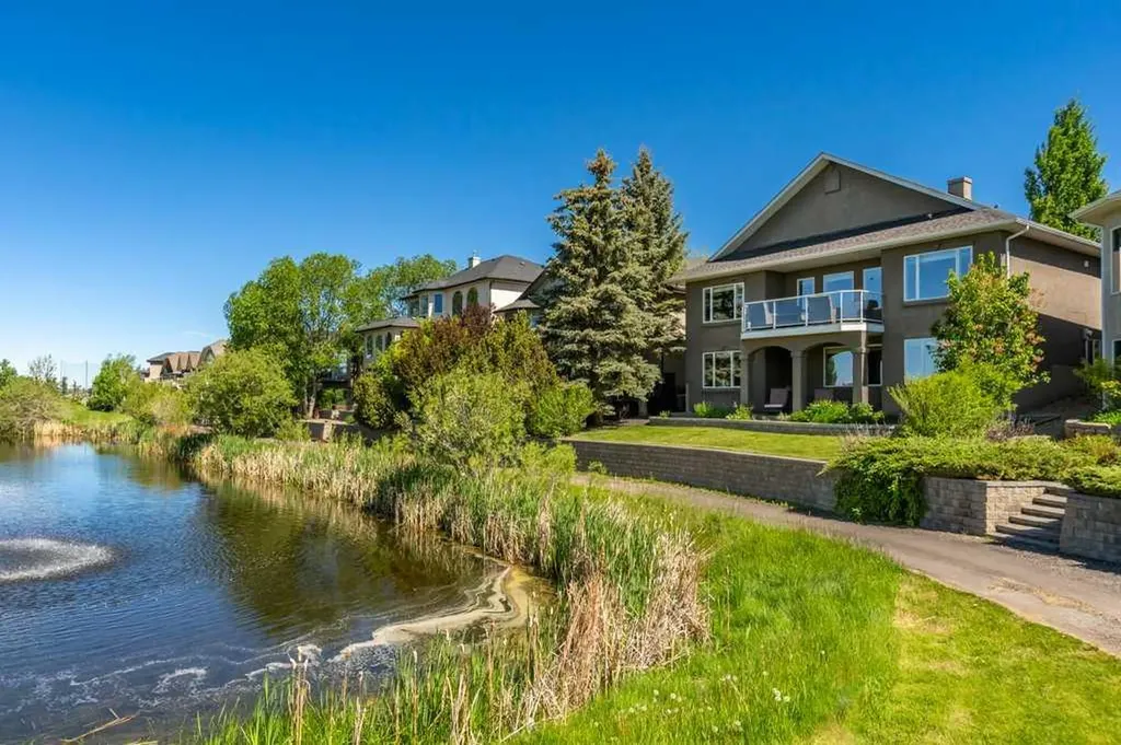 1103 Highland Green View NW High River AB T1V 1V8