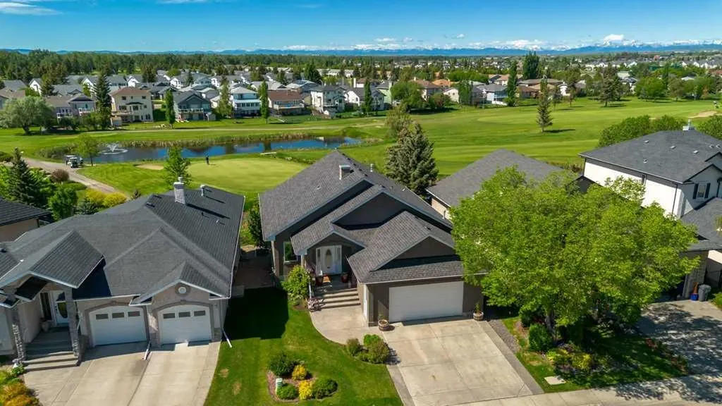 1103 Highland Green View NW High River AB T1V 1V8