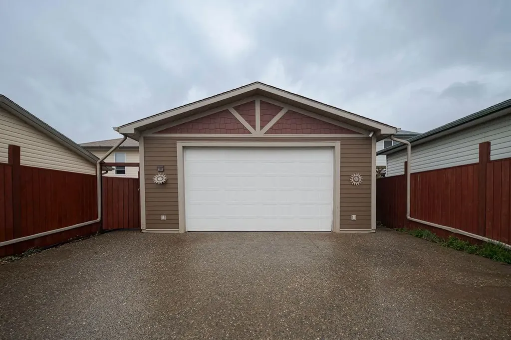280 Diefenbaker Drive Fort Mcmurray AB T9K 2J9