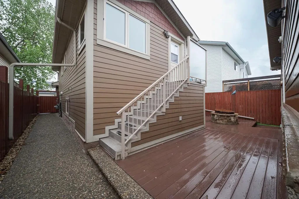 280 Diefenbaker Drive Fort Mcmurray AB T9K 2J9