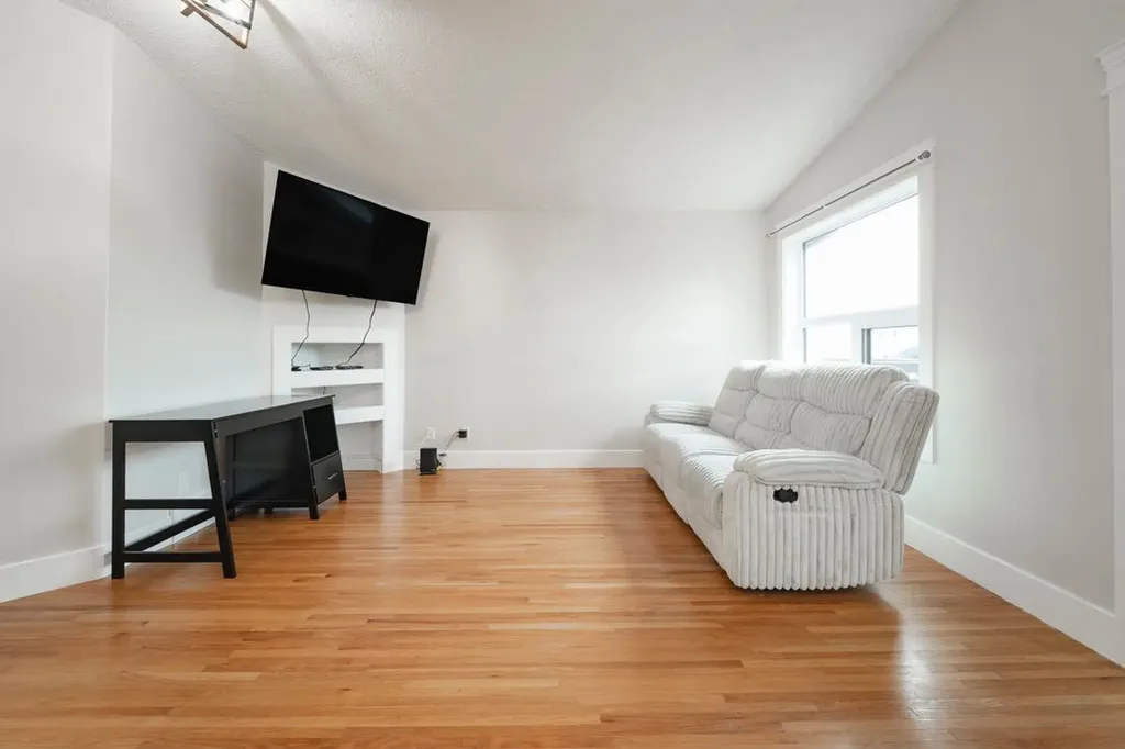 280 Diefenbaker Drive Fort Mcmurray AB T9K 2J9