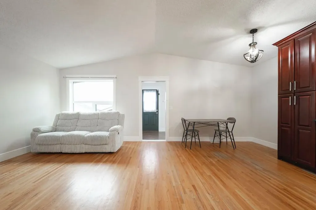 280 Diefenbaker Drive Fort Mcmurray AB T9K 2J9