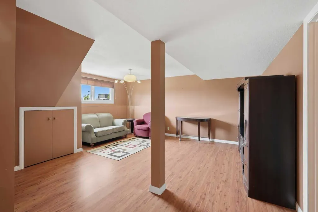 4612 Womacks Road Blackfalds AB T0M 0J0