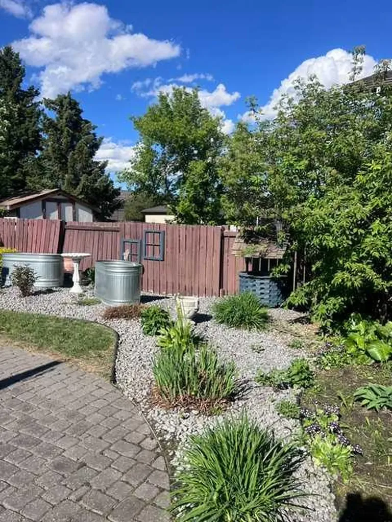 4612 Womacks Road Blackfalds AB T0M 0J0