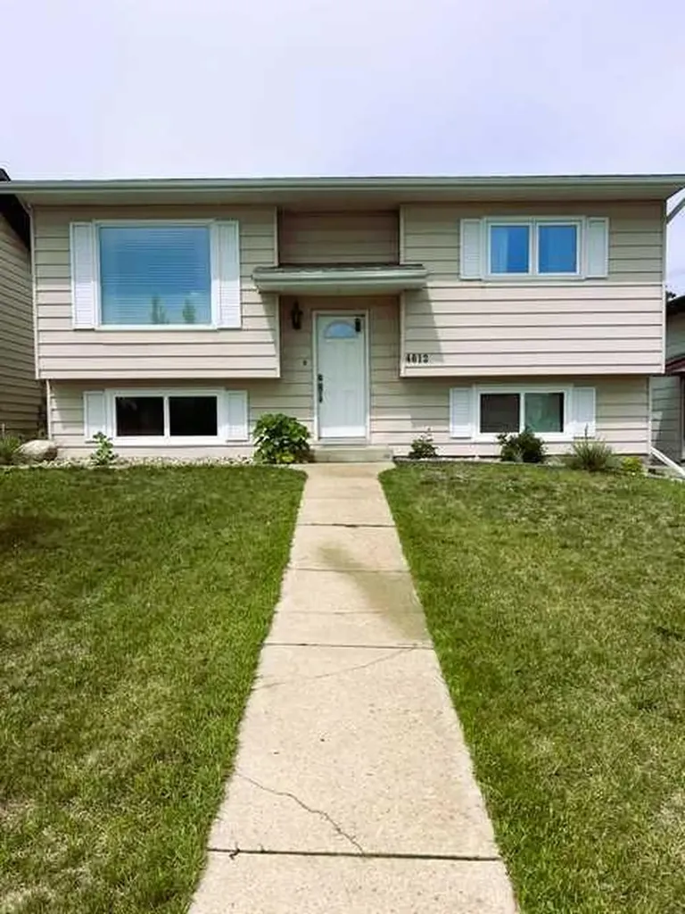 4612 Womacks Road Blackfalds AB T0M 0J0