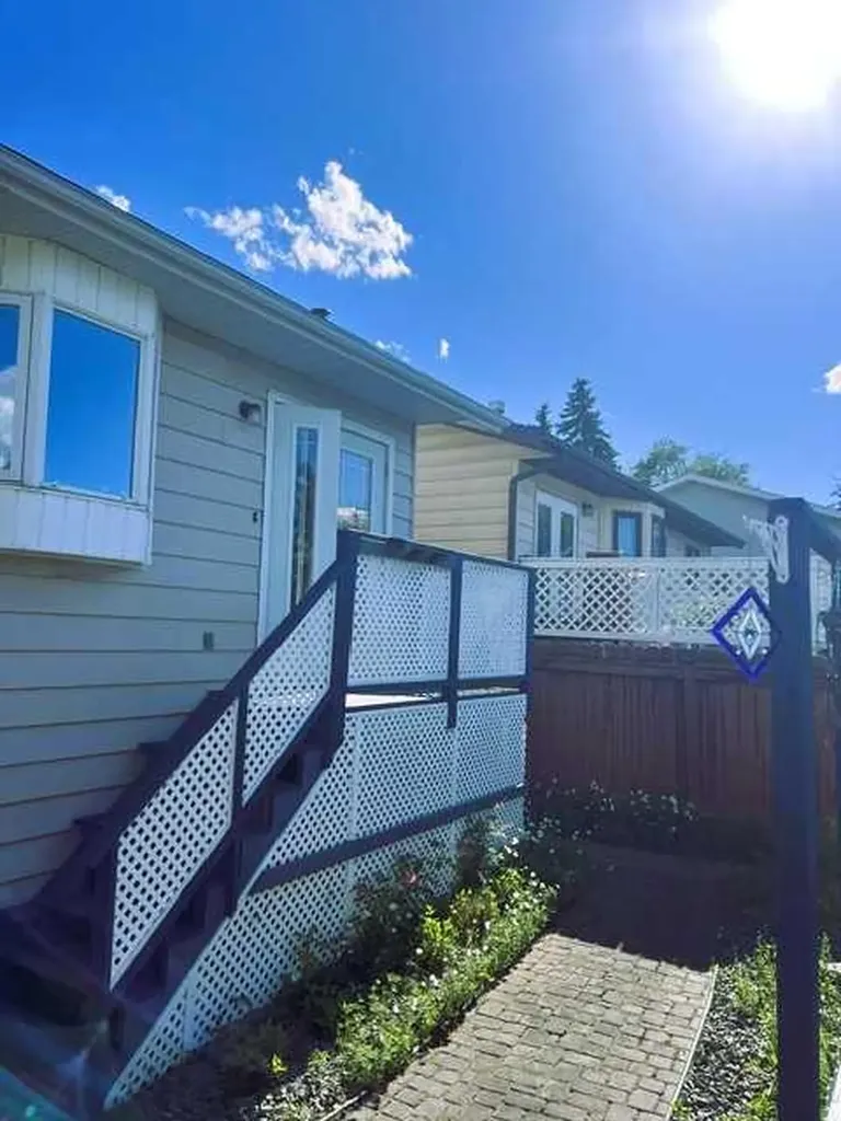 4612 Womacks Road Blackfalds AB T0M 0J0
