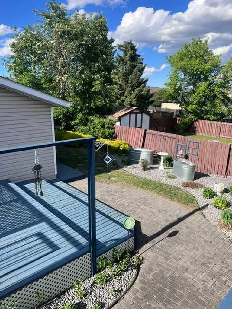 4612 Womacks Road Blackfalds AB T0M 0J0