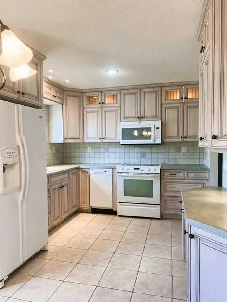 4612 Womacks Road Blackfalds AB T0M 0J0