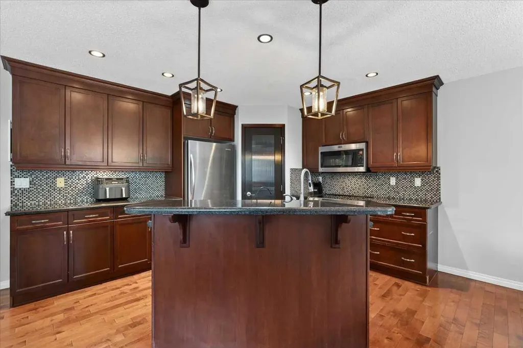 132 Tuscany Meadows Common NW Calgary AB T3L 2N8