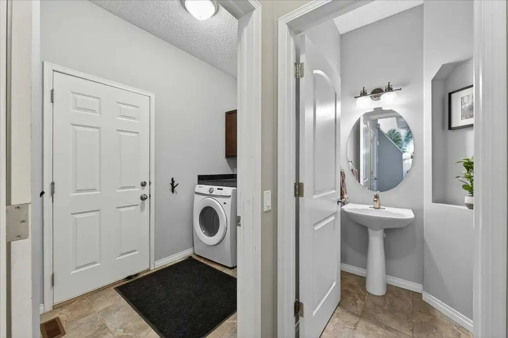 132 Tuscany Meadows Common NW Calgary AB T3L 2N8