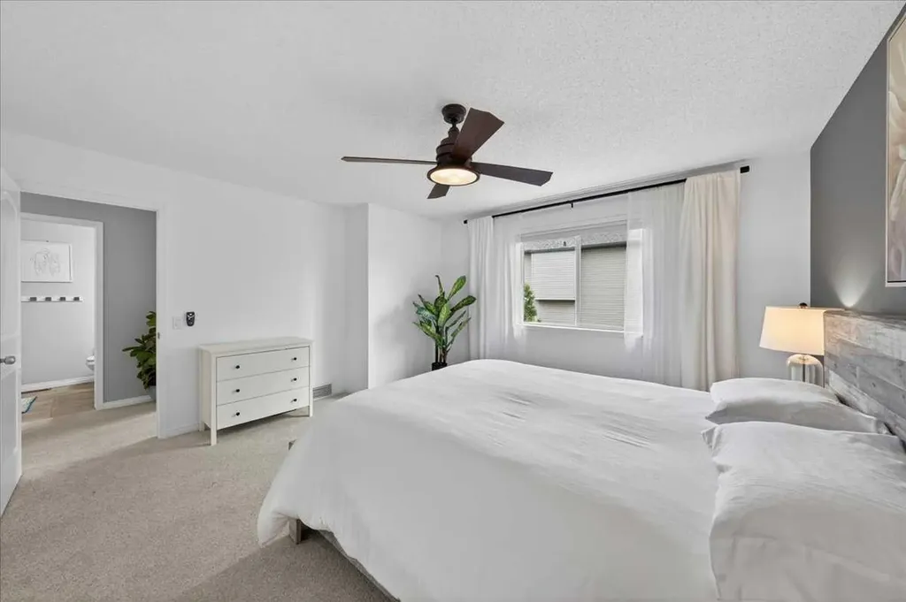 132 Tuscany Meadows Common NW Calgary AB T3L 2N8