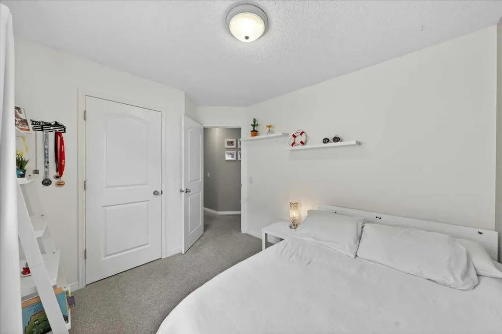 132 Tuscany Meadows Common NW Calgary AB T3L 2N8