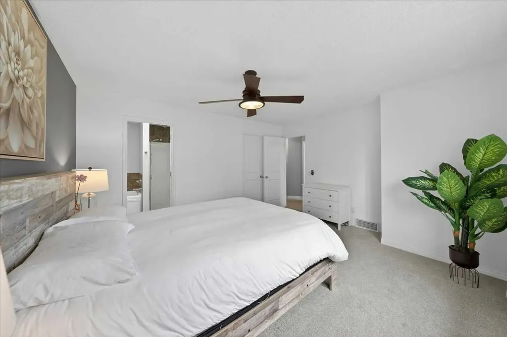 132 Tuscany Meadows Common NW Calgary AB T3L 2N8