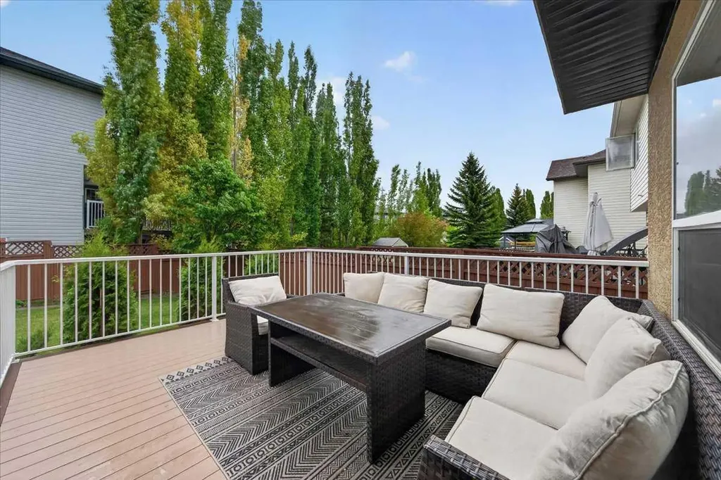 132 Tuscany Meadows Common NW Calgary AB T3L 2N8