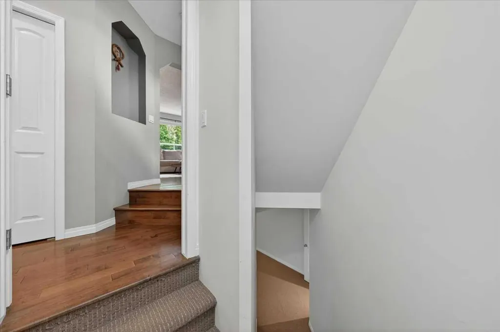 132 Tuscany Meadows Common NW Calgary AB T3L 2N8