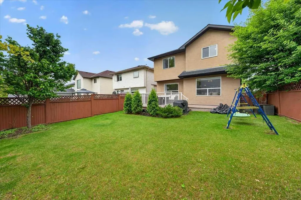 132 Tuscany Meadows Common NW Calgary AB T3L 2N8