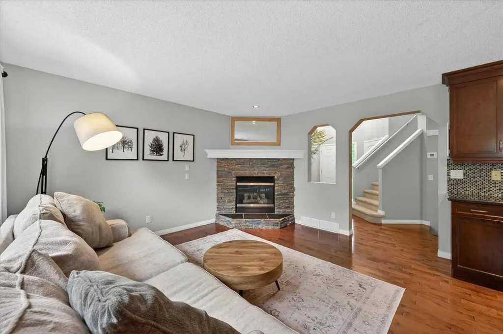 132 Tuscany Meadows Common NW Calgary AB T3L 2N8