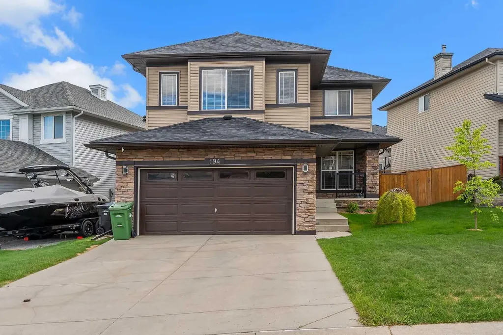 194 Kincora View NW Calgary AB T3R 1M2