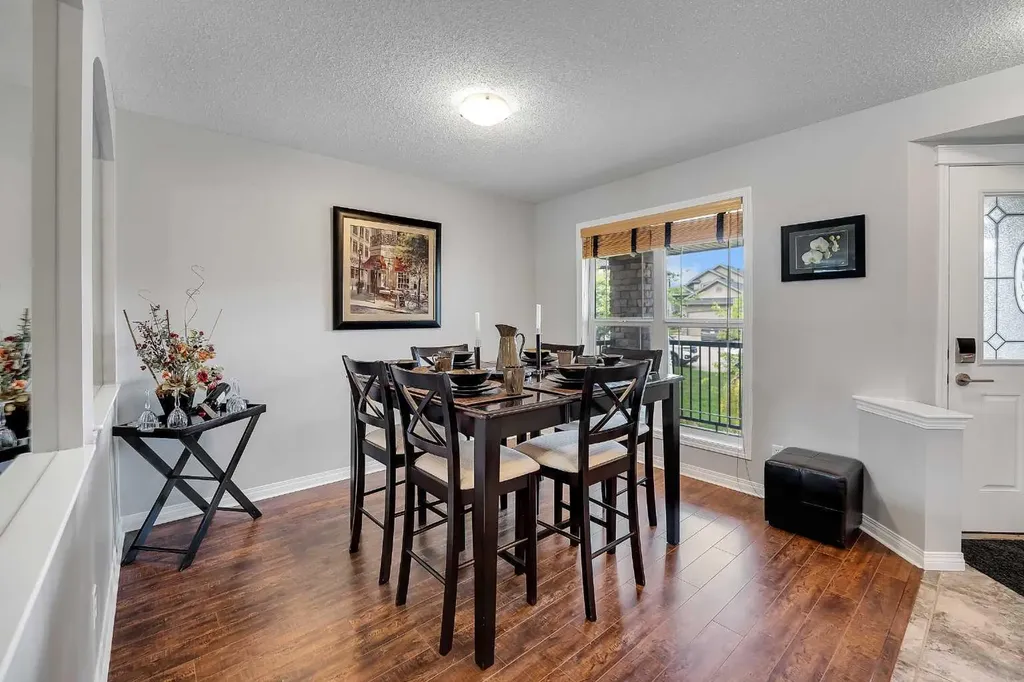 194 Kincora View NW Calgary AB T3R 1M2