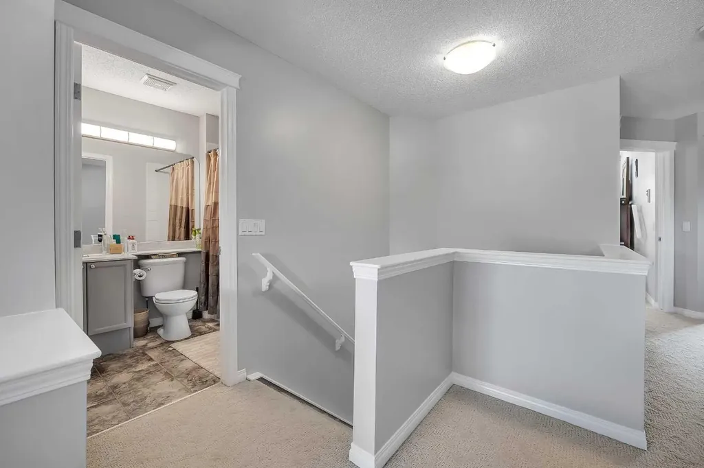 194 Kincora View NW Calgary AB T3R 1M2