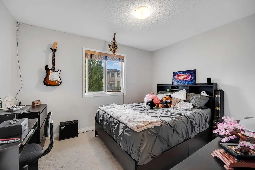194 Kincora View NW Calgary AB T3R 1M2