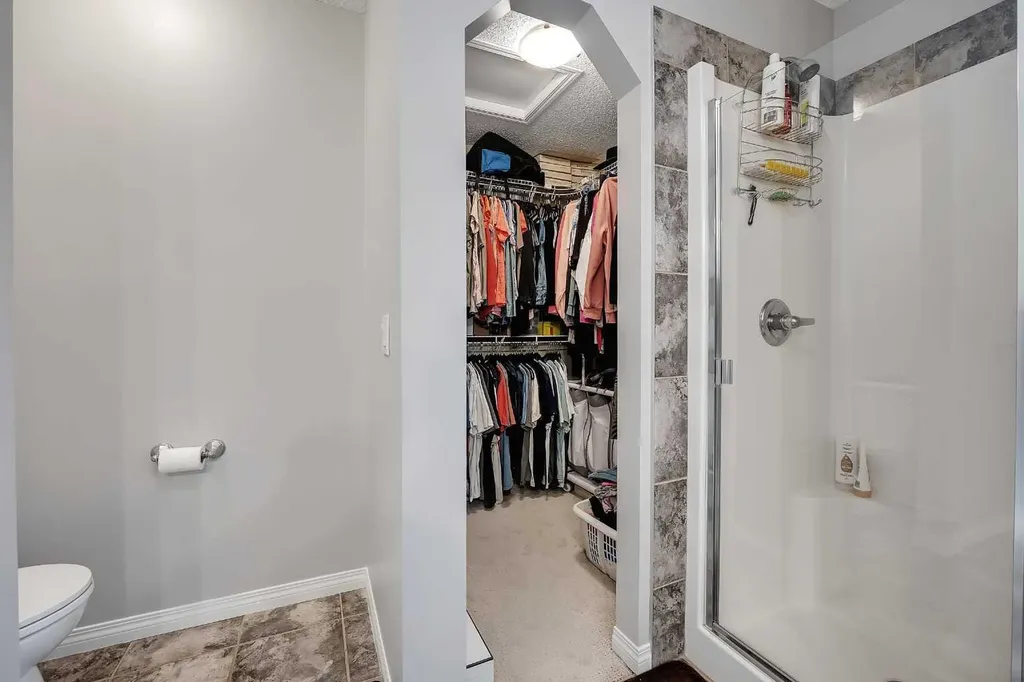 194 Kincora View NW Calgary AB T3R 1M2