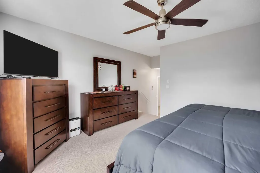194 Kincora View NW Calgary AB T3R 1M2