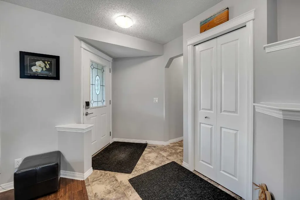 194 Kincora View NW Calgary AB T3R 1M2