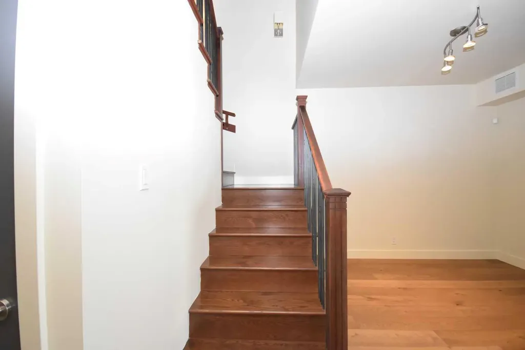 14605 Shawnee Gate SW Calgary AB T2Y 0K4