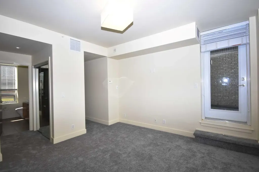 14605 Shawnee Gate SW Calgary AB T2Y 0K4