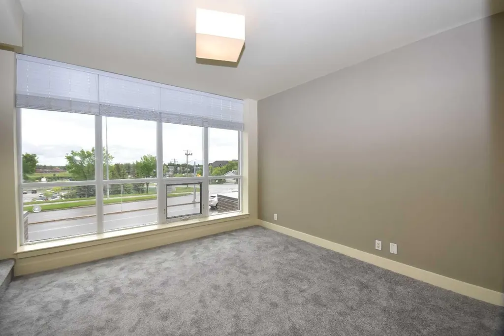 14605 Shawnee Gate SW Calgary AB T2Y 0K4