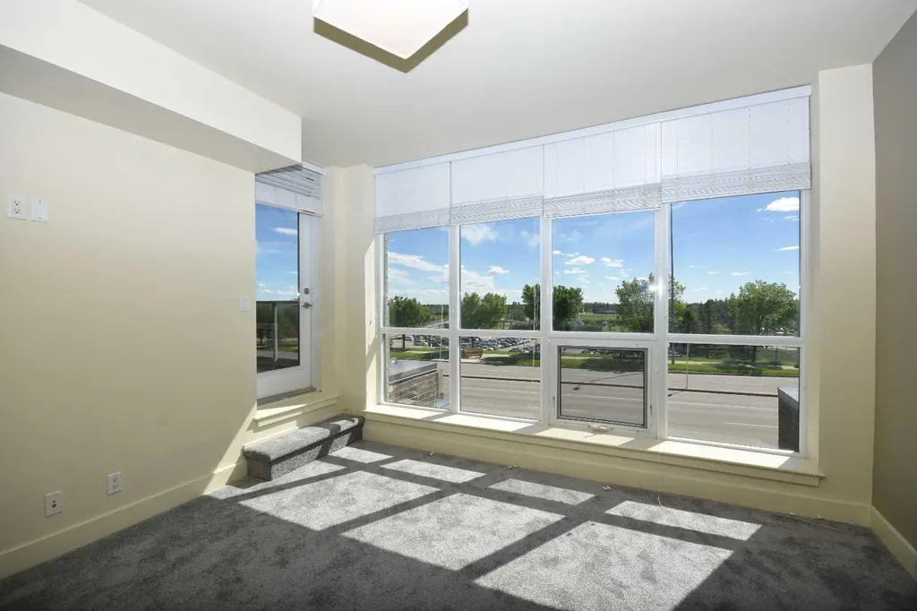 14605 Shawnee Gate SW Calgary AB T2Y 0K4