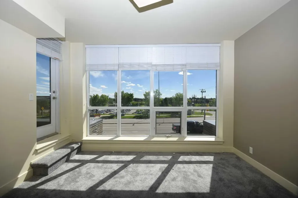 14605 Shawnee Gate SW Calgary AB T2Y 0K4