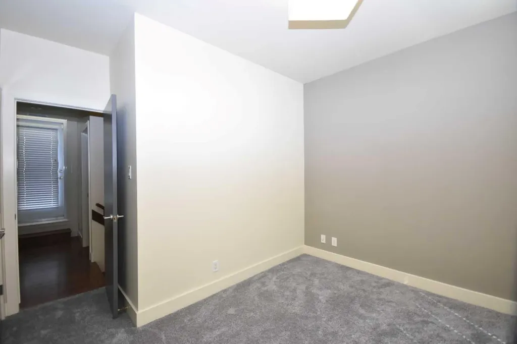 14605 Shawnee Gate SW Calgary AB T2Y 0K4