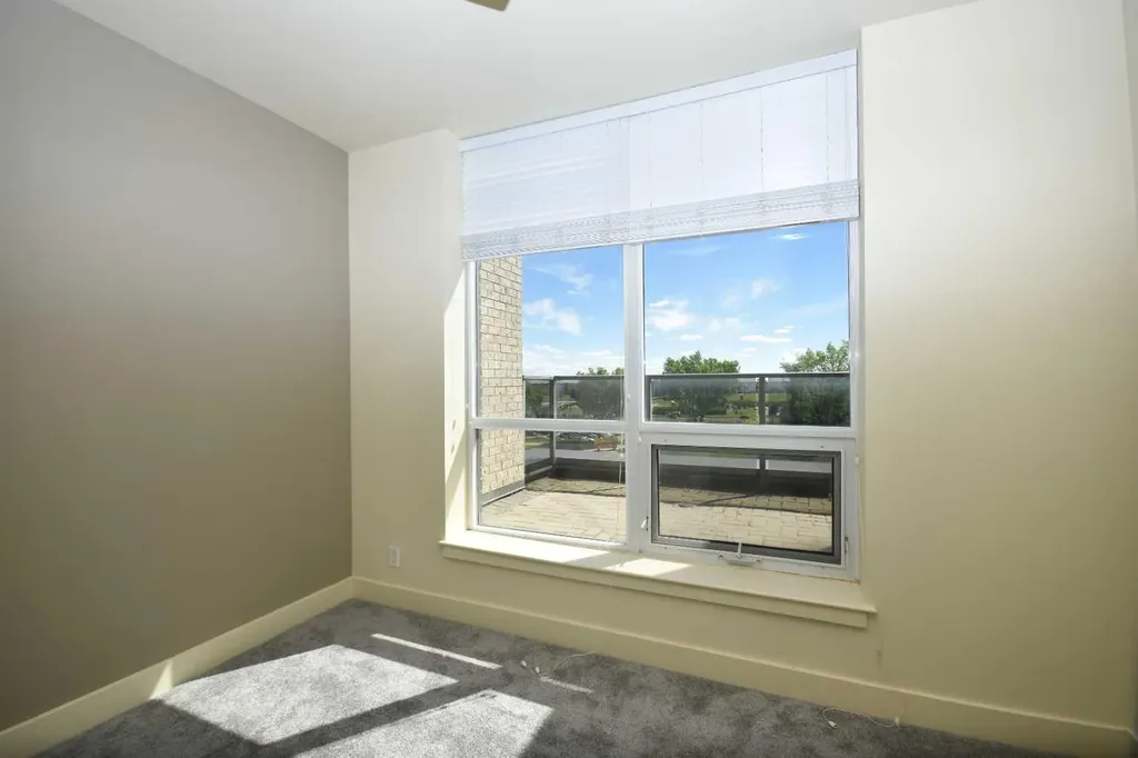 14605 Shawnee Gate SW Calgary AB T2Y 0K4