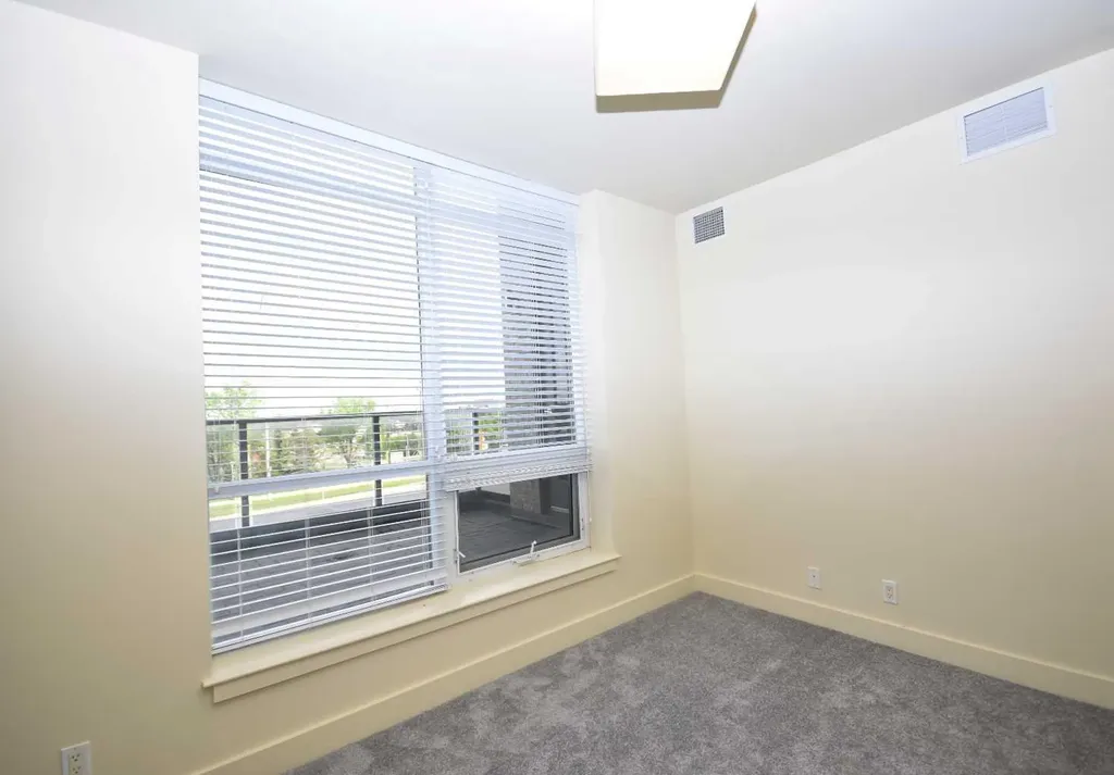 14605 Shawnee Gate SW Calgary AB T2Y 0K4