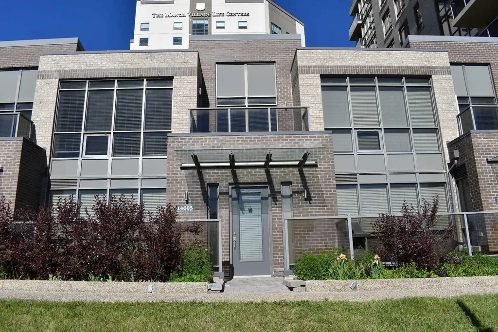 14605 Shawnee Gate SW Calgary AB T2Y 0K4