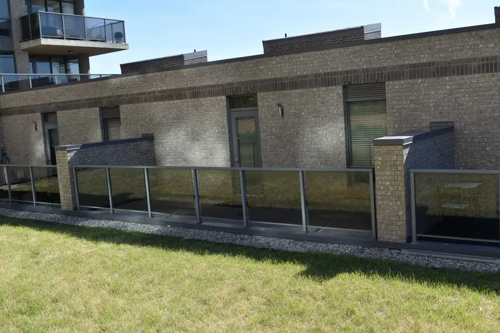 14605 Shawnee Gate SW Calgary AB T2Y 0K4