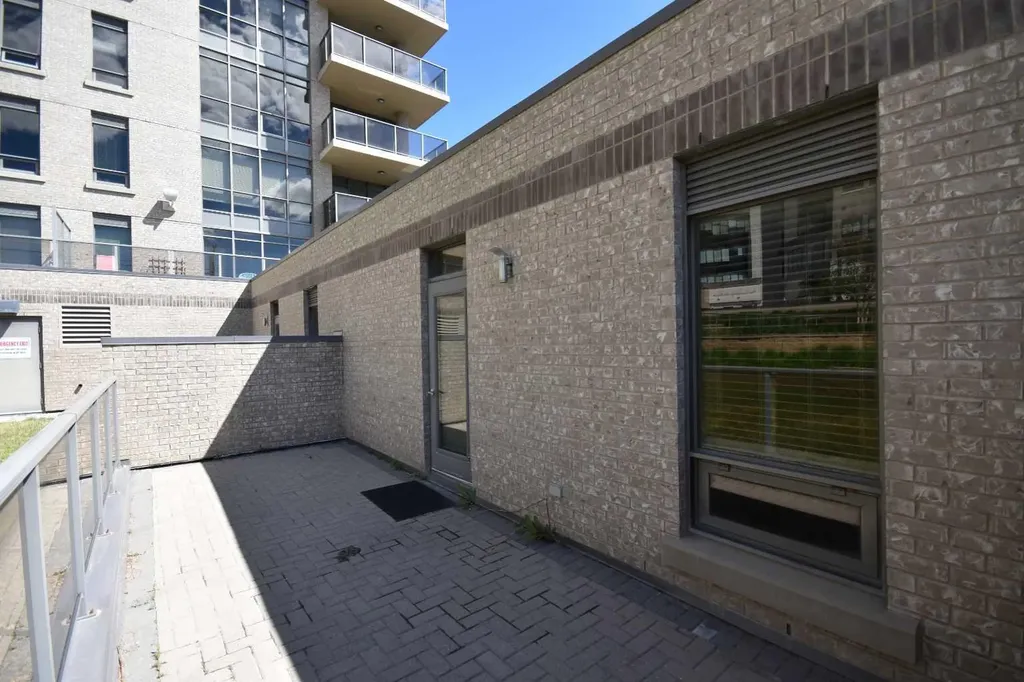 14605 Shawnee Gate SW Calgary AB T2Y 0K4