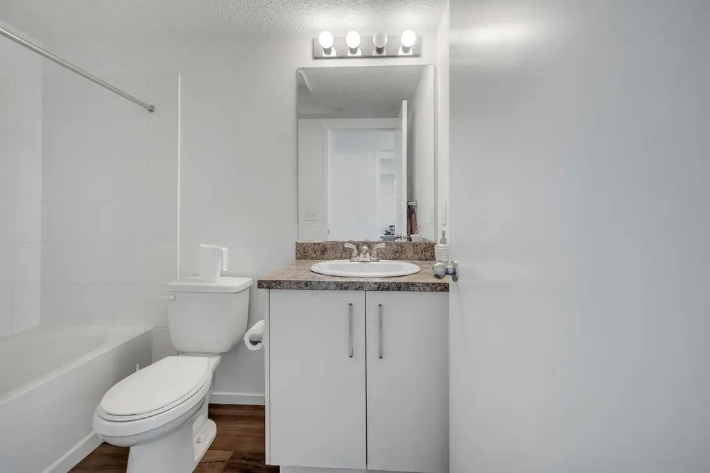 4641 128 Avenue NE Calgary AB T3N1T2