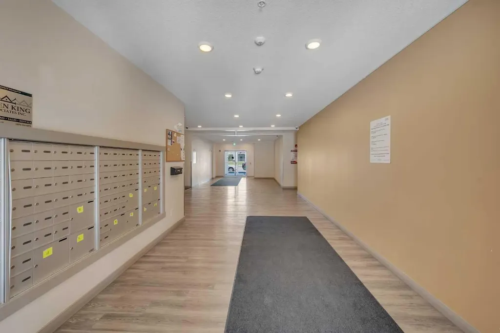 4641 128 Avenue NE Calgary AB T3N1T2