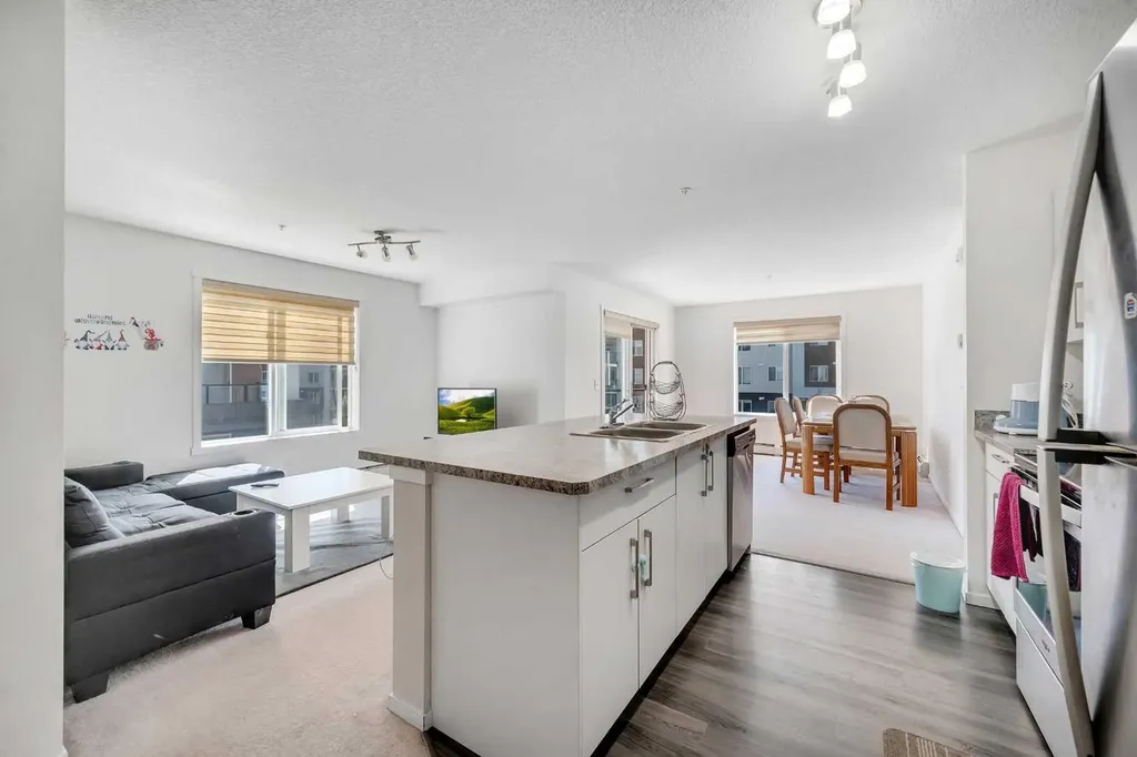 4641 128 Avenue NE Calgary AB T3N1T2