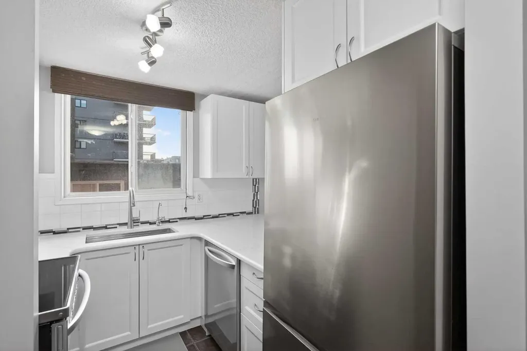 626 15 Avenue SW Calgary AB T2R 0R5