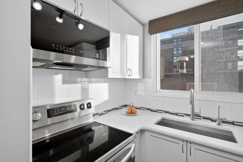 626 15 Avenue SW Calgary AB T2R 0R5