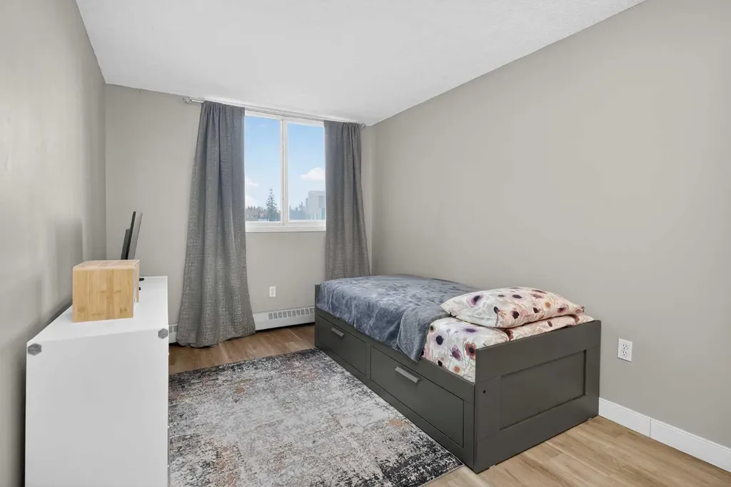 626 15 Avenue SW Calgary AB T2R 0R5